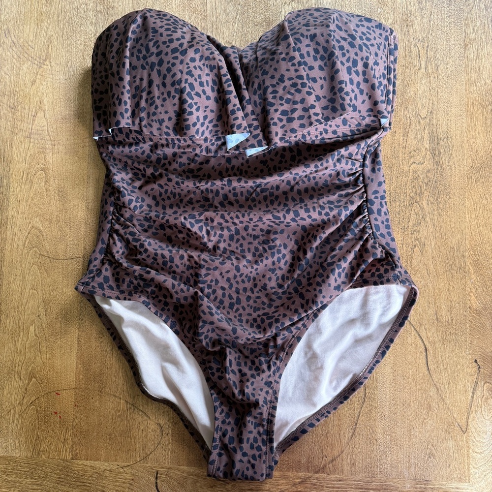 Kona Sol Brown Leopard Print Women's One Piece Swimsuit - Picture 11 of 12